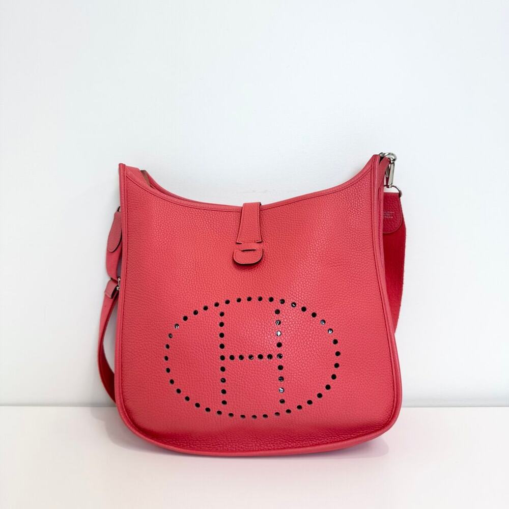 HERMES Coral Evelyne III 33 GM Taurillon Clemence Leather Bag